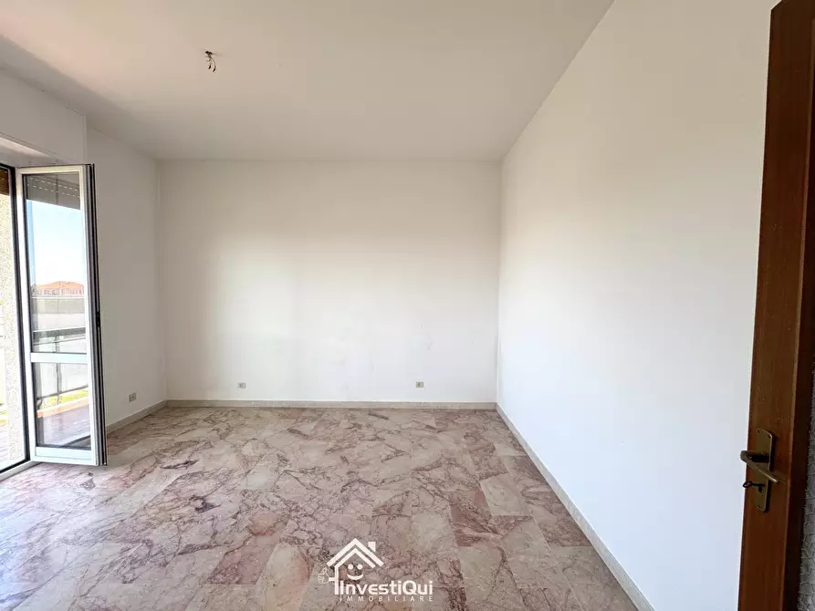 Immagine 20 di Bilocale in vendita  in Viale Riviera 22 a Pietra Ligure