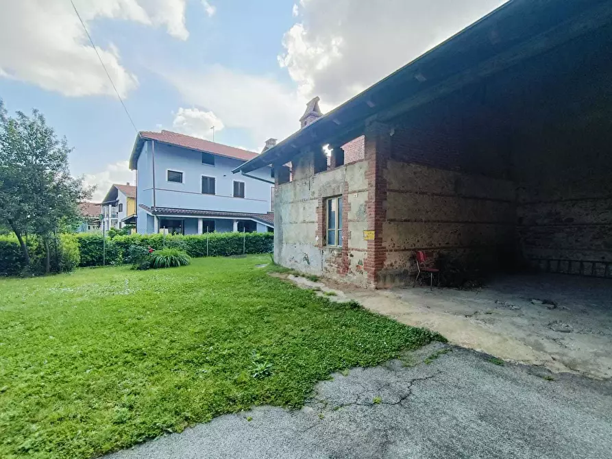 Immagine 12 di Magazzino in vendita  in Via Chiesa S.Domenico 1 a Front