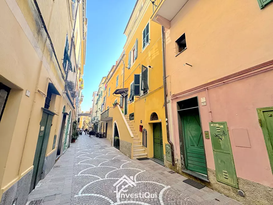 Immagine 2 di Bilocale in vendita  in Via Rocca Crovara 16 a Pietra Ligure