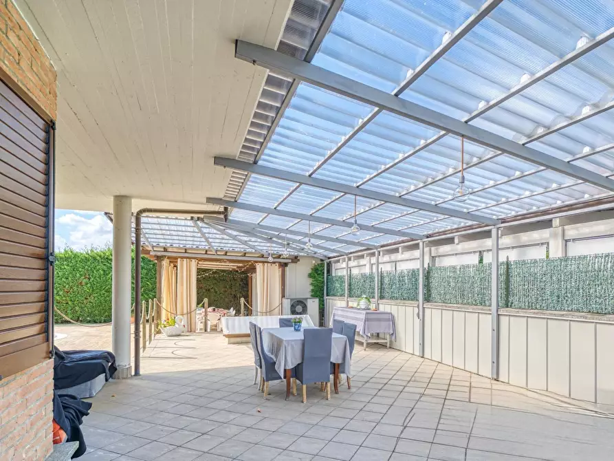 Immagine 6 di Villa in vendita  in Viale Paradiso a Rivarossa