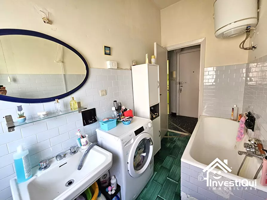 Immagine 17 di Bilocale in vendita  in Via Pavia 9 a Pietra Ligure