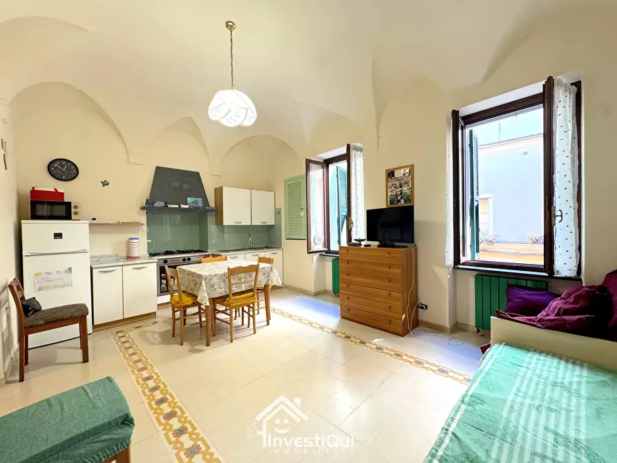 Immagine 1 di Bilocale in vendita  in Via Rocca Crovara 16 a Pietra Ligure