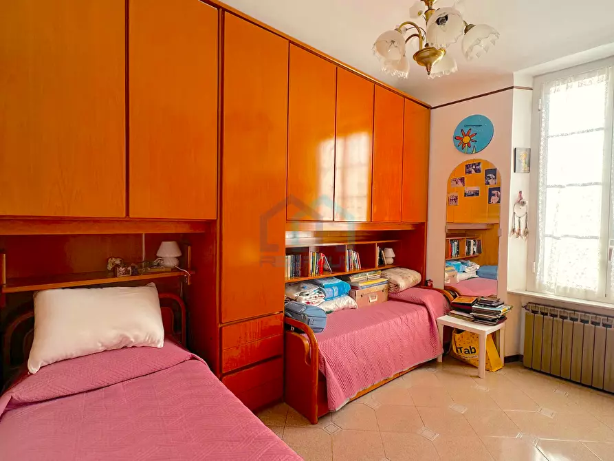 Immagine 9 di Pentalocale in vendita  in Via Piave 25 a Savona