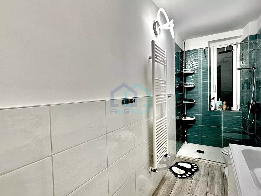 Immagine 15 di Quadrilocale in vendita  in Via Filippo Turati 11 a Savona