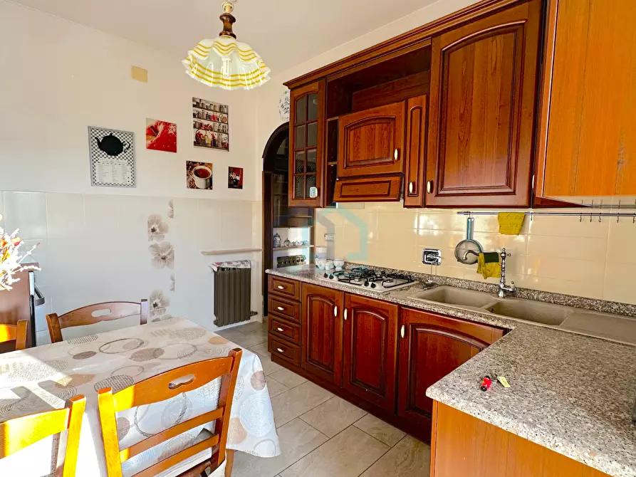 Immagine 5 di Pentalocale in vendita  in Via Piave 25 a Savona