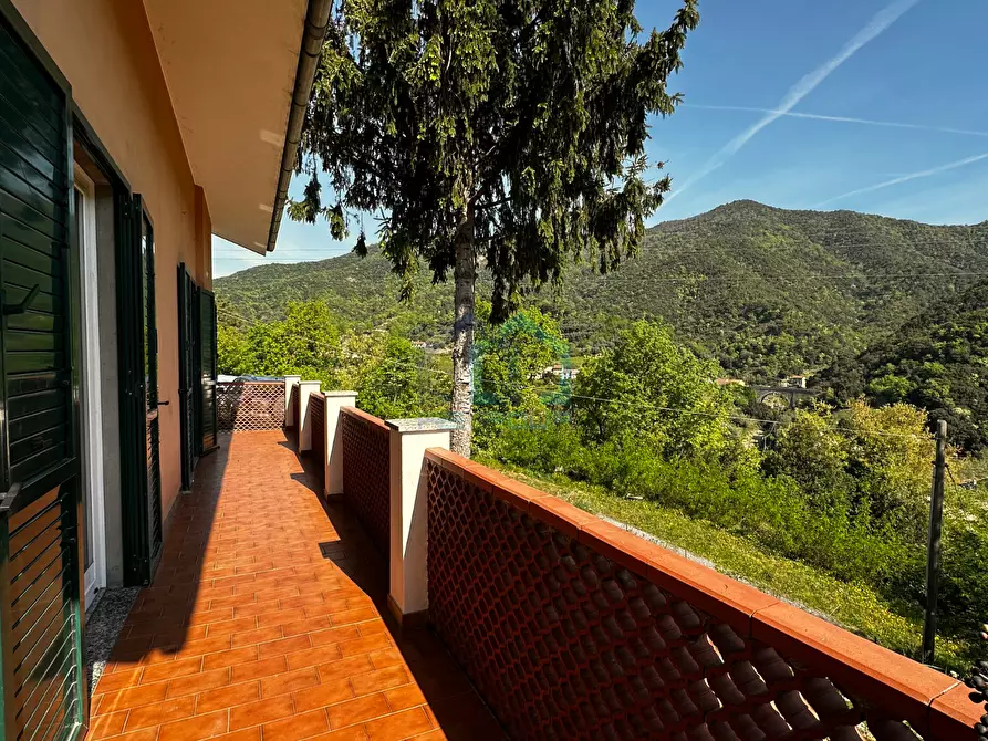 Immagine 20 di Villa in vendita  in Via Santuario 125 a Savona
