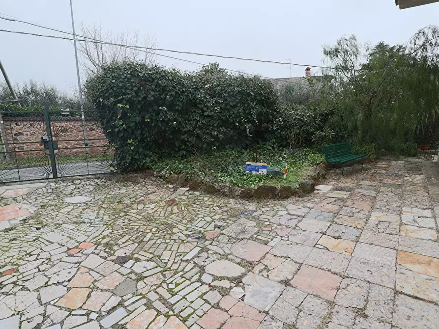 Immagine 24 di Villa in vendita  in via monte del Tiro 8 a Mentana