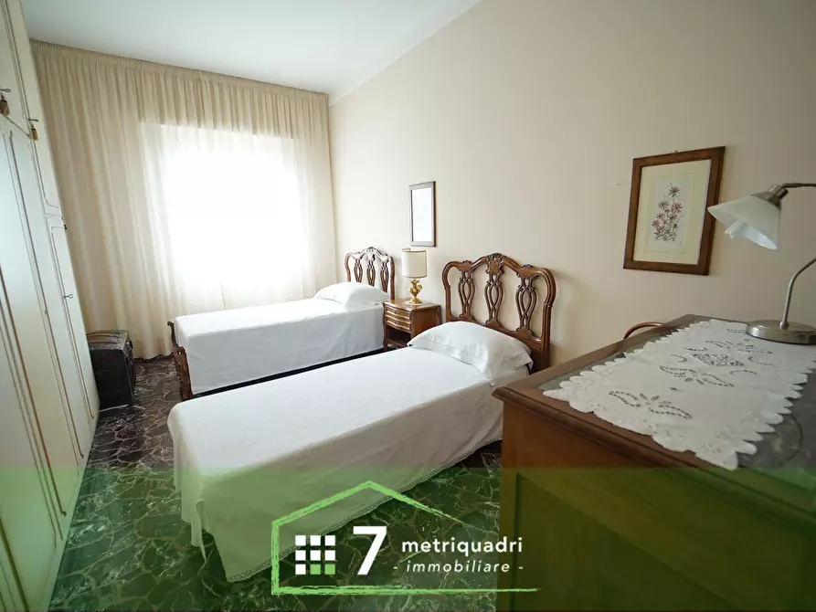 Immagine 15 di Pentalocale in affitto  a Chiavari