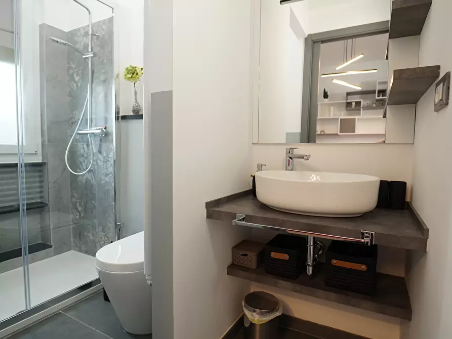 Immagine 19 di Monolocale in affitto  a Chiavari