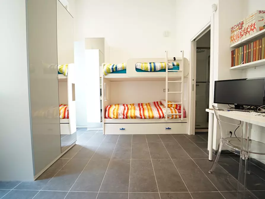 Immagine 11 di Trilocale in affitto  a Chiavari