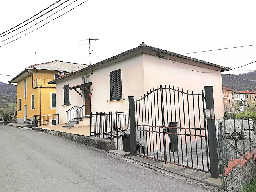 Immagine 4 di Casa bifamiliare in vendita  a Varese Ligure