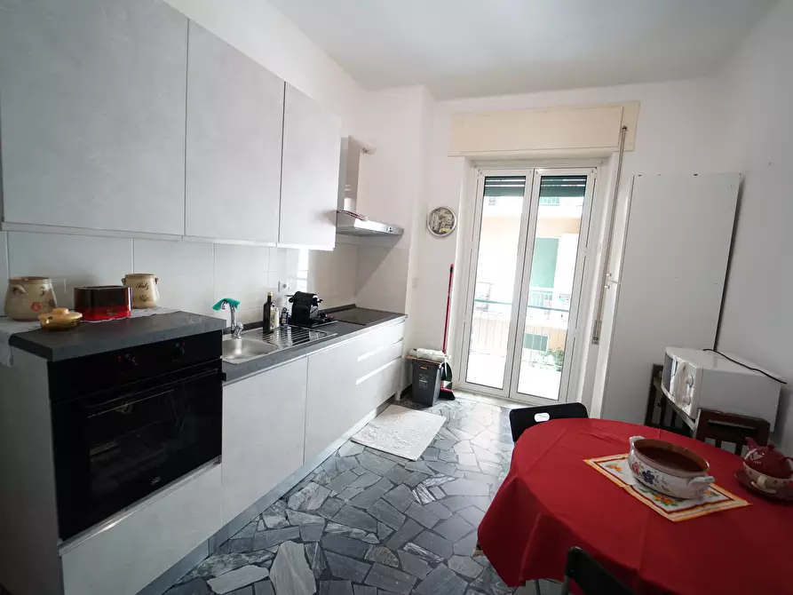 Immagine 5 di Trilocale in affitto  a Chiavari