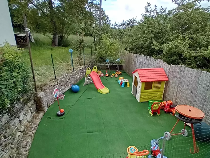 Immagine 15 di Villetta a schiera in vendita  a Bedonia