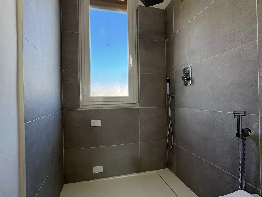 Immagine 20 di Trilocale in affitto  a Chiavari