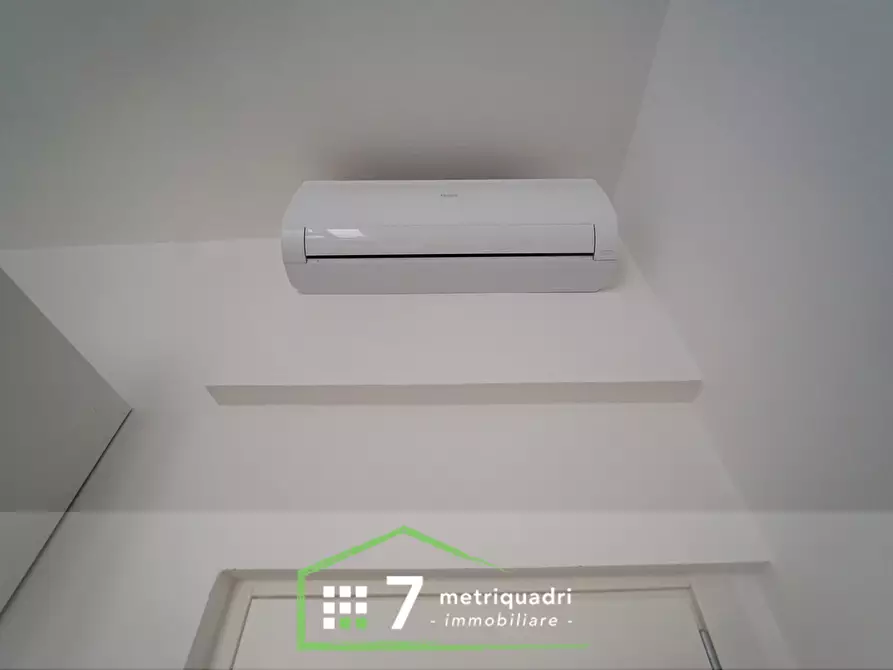 Immagine 21 di Trilocale in affitto  a Chiavari