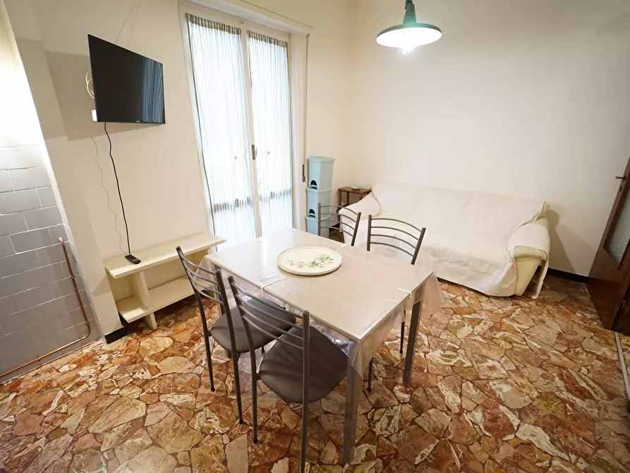 Immagine 6 di Bilocale in affitto  a Chiavari