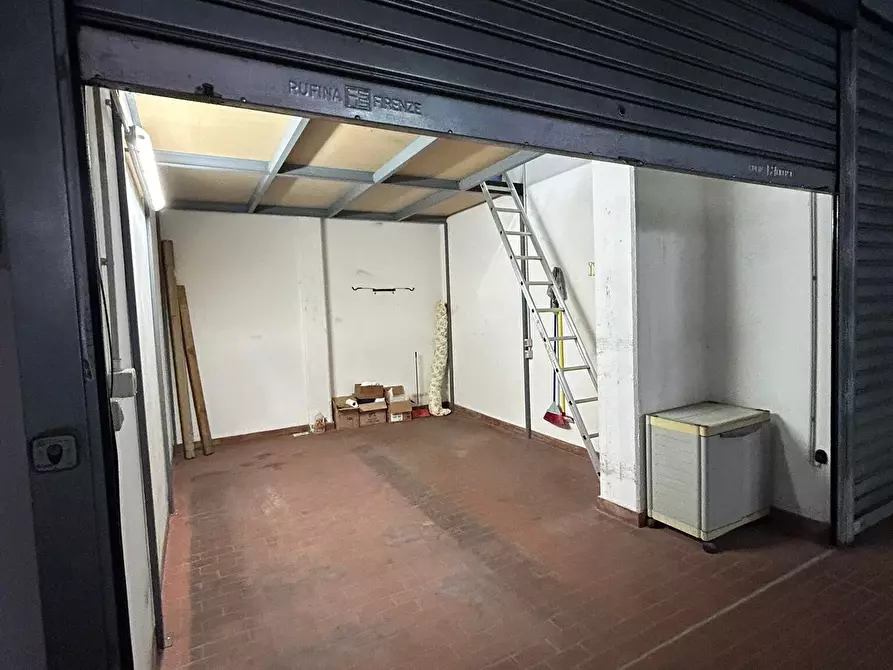 Immagine 5 di Garage in vendita  in Via della Villa Demidoff a Firenze