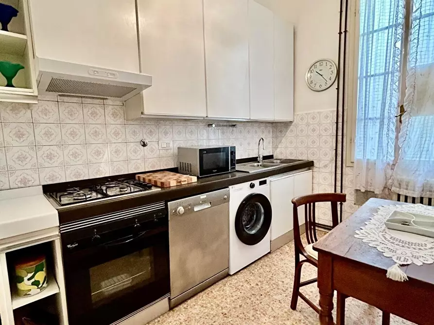 Immagine 6 di Trilocale in affitto  in Via Giuseppe Garibaldi a Firenze