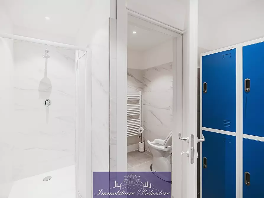 Immagine 6 di Locale commerciale in vendita  in Via Giambologna a Firenze