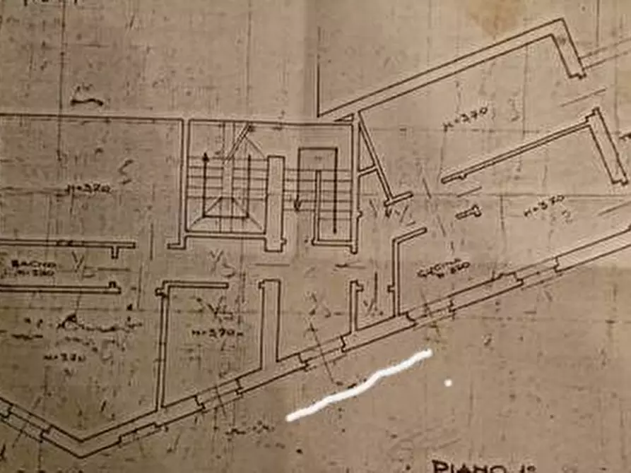 Immagine 25 di Appartamento in vendita  in Viale Edmondo de Amicis a Firenze