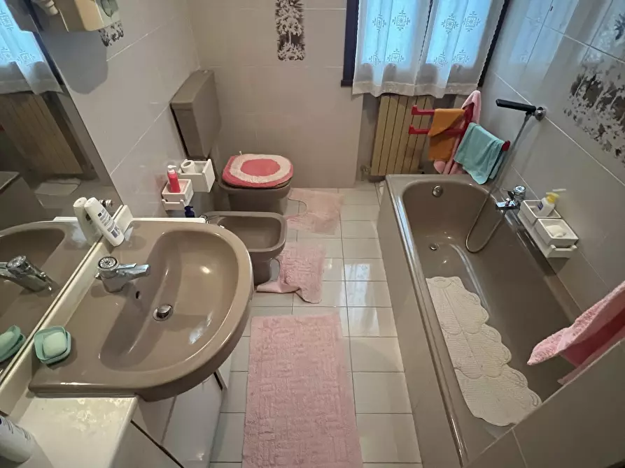 Immagine 40 di Villa in vendita  in Via Alessandro Volta 54 a Crevalcore