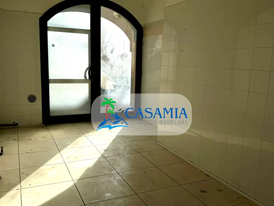 Immagine 5 di Locale commerciale in vendita  a San Benedetto Del Tronto