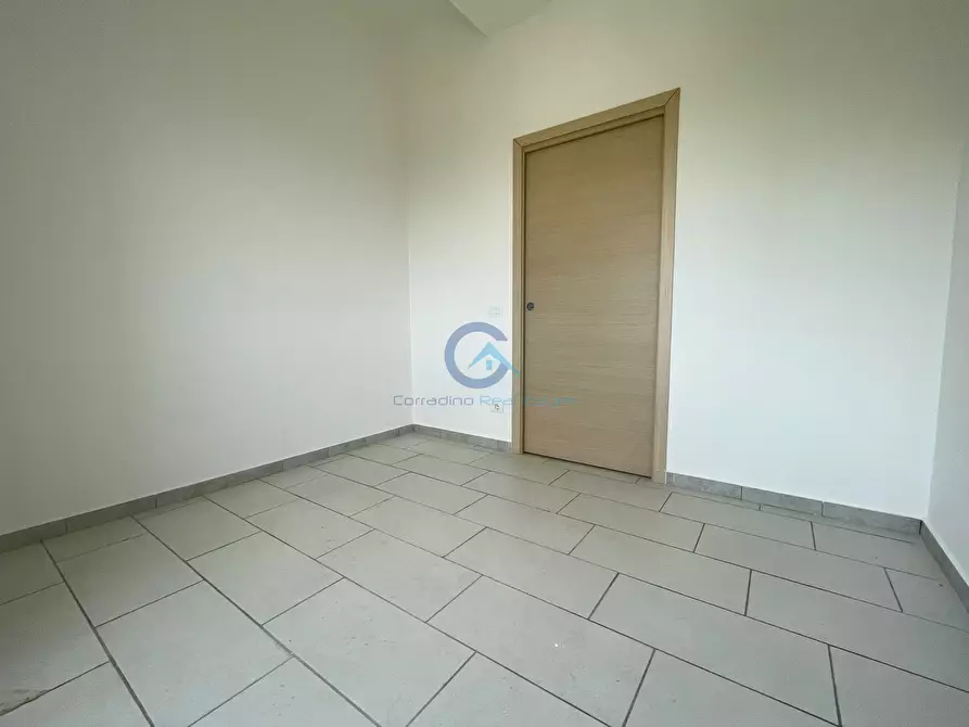 Immagine 11 di Ufficio in affitto  a Catanzaro