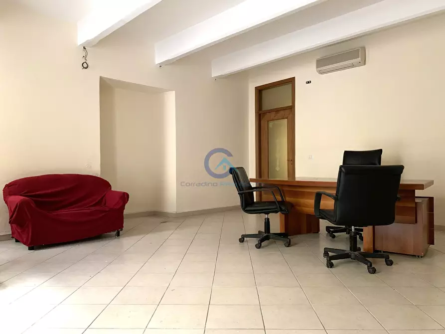 Immagine 1 di Ufficio in affitto  a Catanzaro