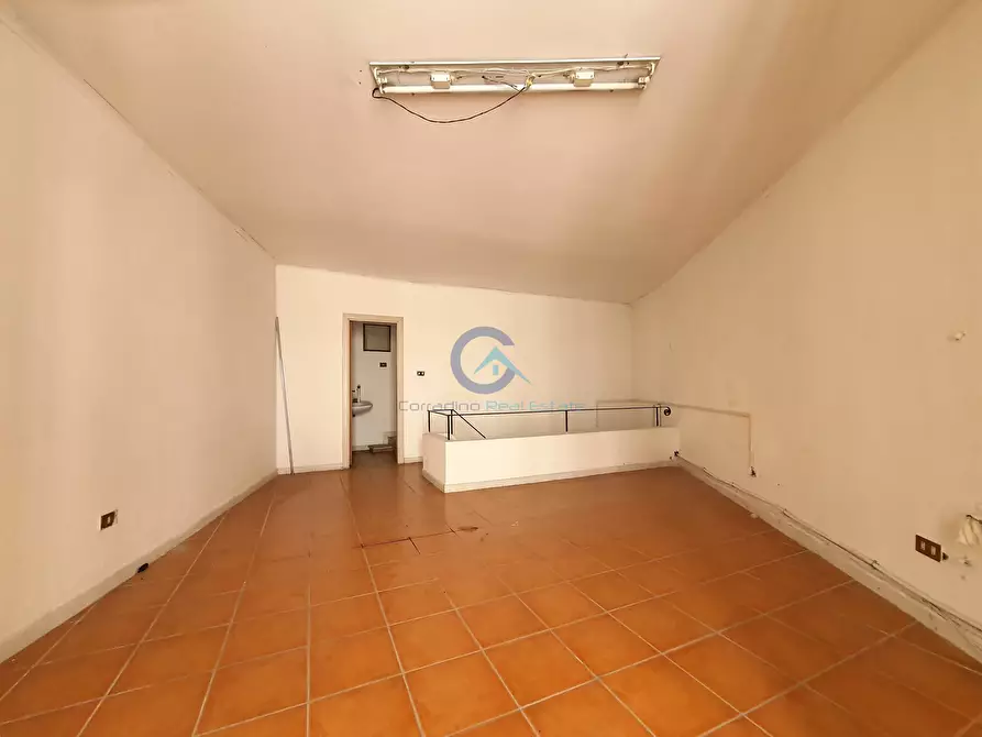 Immagine 3 di Locale commerciale in affitto  a Catanzaro
