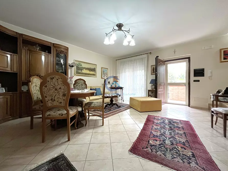 Immagine 3 di Casa trifamiliare in vendita  a Catanzaro