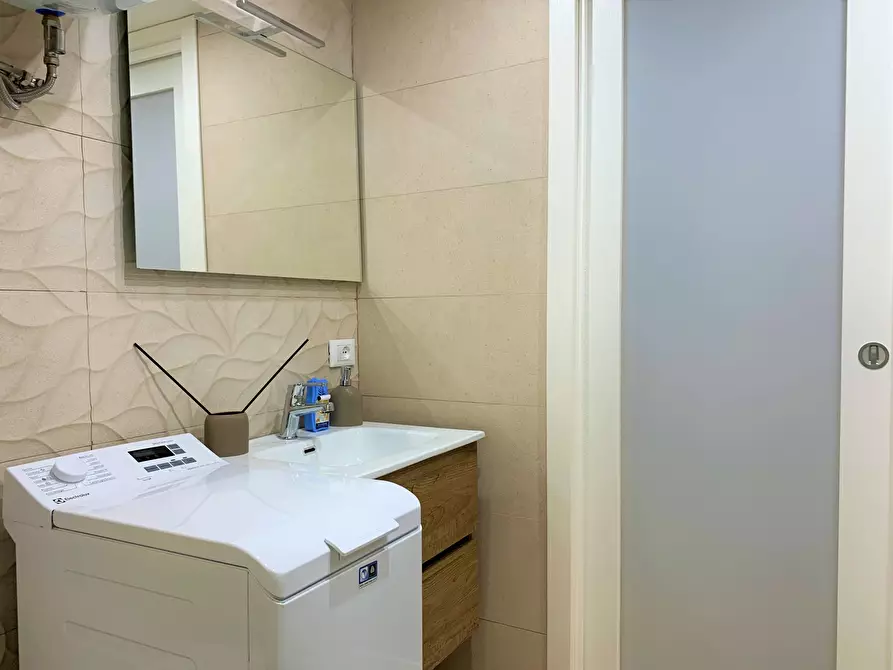 Immagine 8 di Bilocale in affitto  a Catanzaro