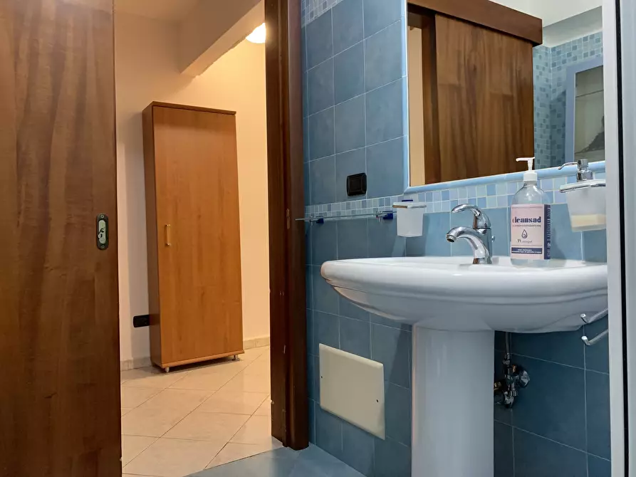 Immagine 12 di Trilocale in affitto  a Catanzaro