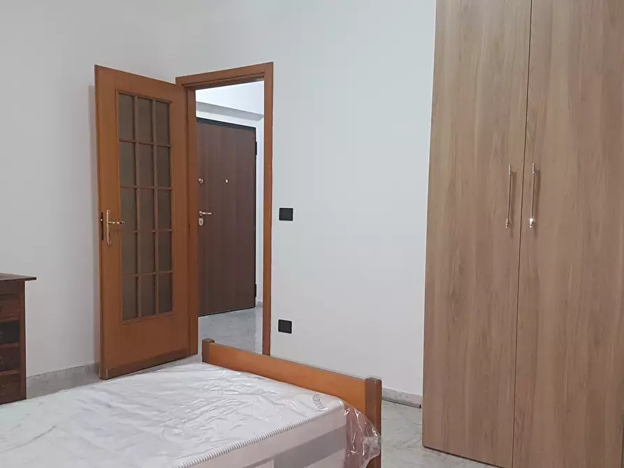 Immagine 7 di Stanza singola in affitto  a Catanzaro