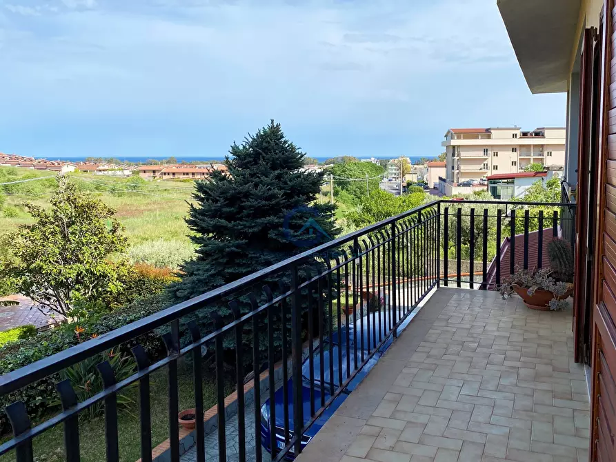 Immagine 1 di Pentalocale in vendita  a Catanzaro