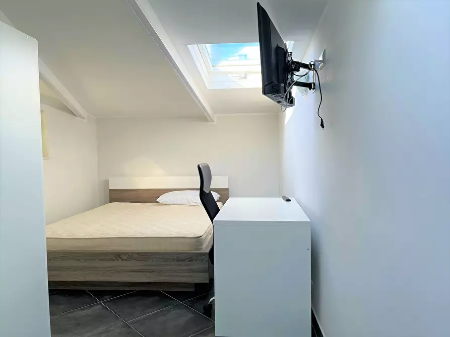 Immagine 4 di Stanza singola in affitto  in Via Nazionale 6 a Catanzaro