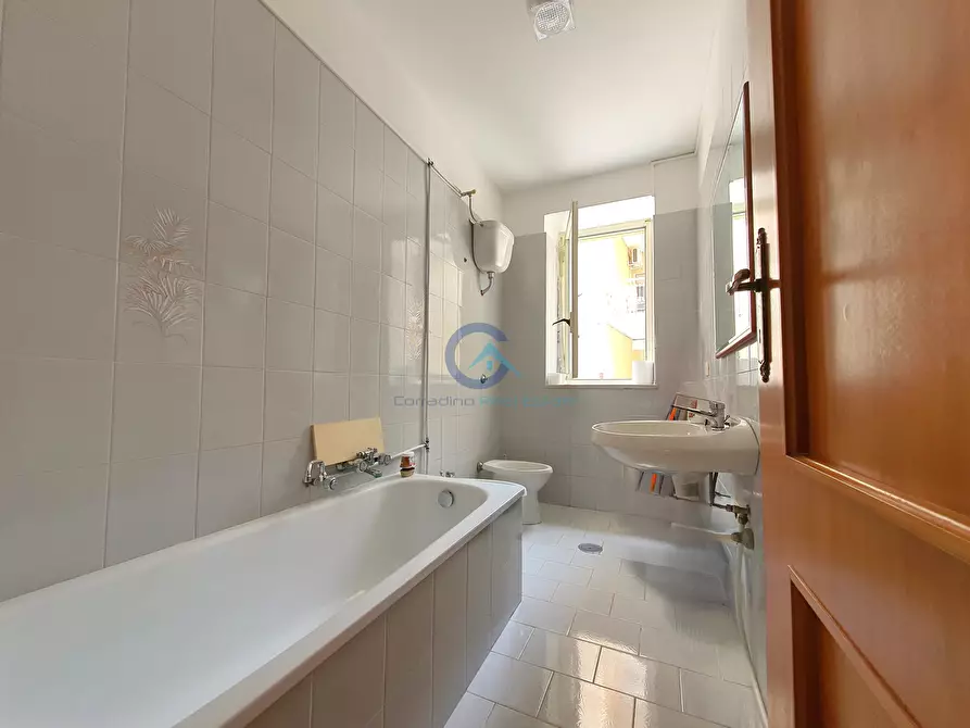 Immagine 9 di Ufficio in affitto  in via tommaso gulli 1 a Catanzaro