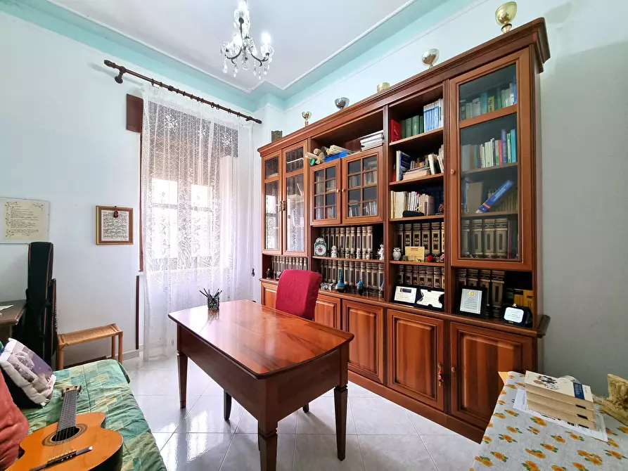 Immagine 7 di Trilocale in affitto  a Catanzaro