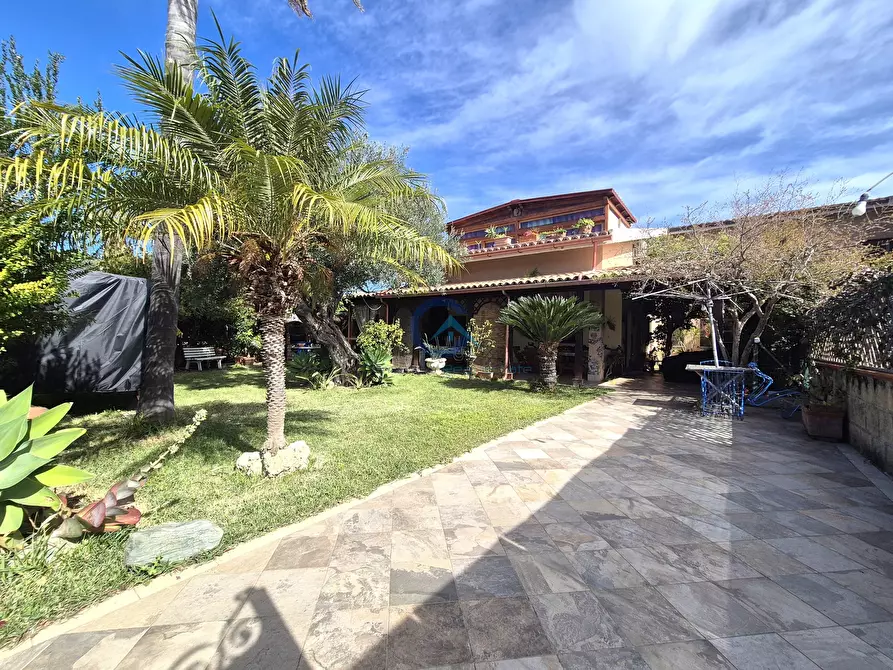 Immagine 2 di Villa in affitto  a Borgia