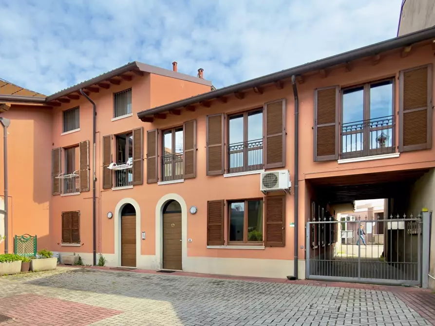Immagine 13 di Trilocale in vendita  in Viale Repubblica 10 a Mazzano