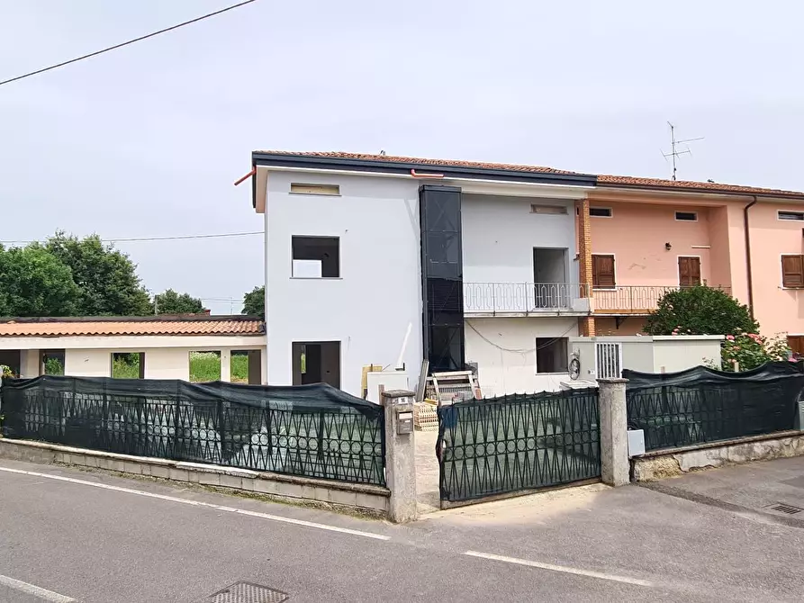 Immagine 1 di Porzione di casa in vendita  in Via Fienile Pozzo 16 a Roccafranca