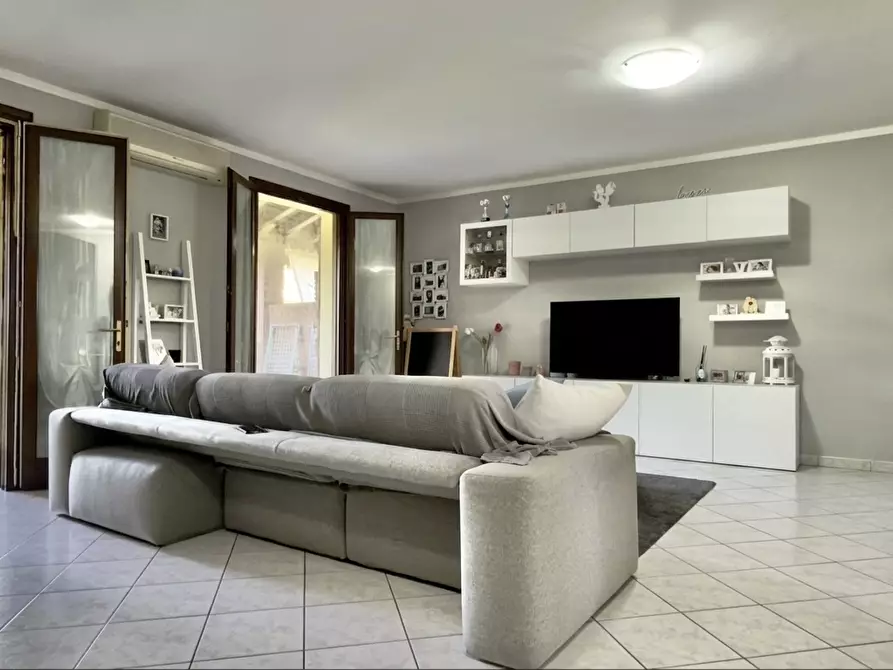 Immagine 4 di Trilocale in vendita  in Villaggio Tullio Cavalli 87 a Gambara