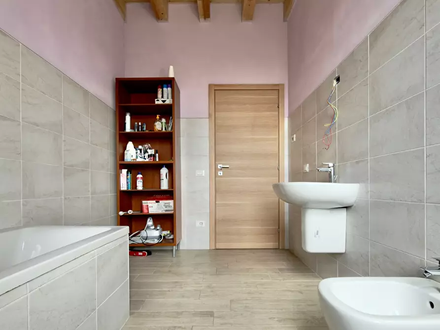 Immagine 16 di Trilocale in vendita  in Via Olmi a Chiari