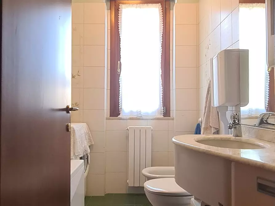 Immagine 15 di Quadrilocale in vendita  in Via Martiri Piazza della Loggia 46A a Capriano Del Colle