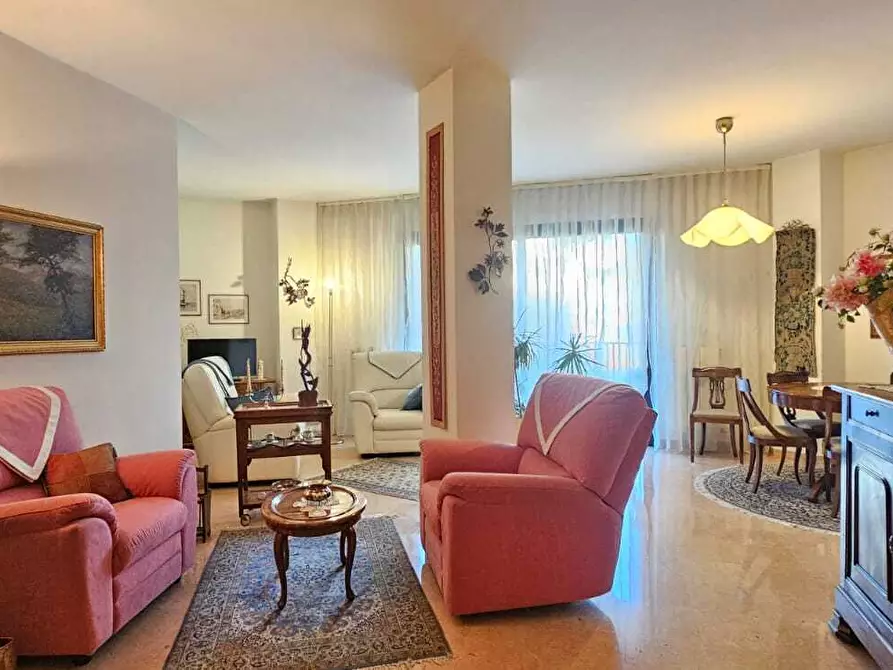 Immagine 4 di Trilocale in vendita  a Brescia