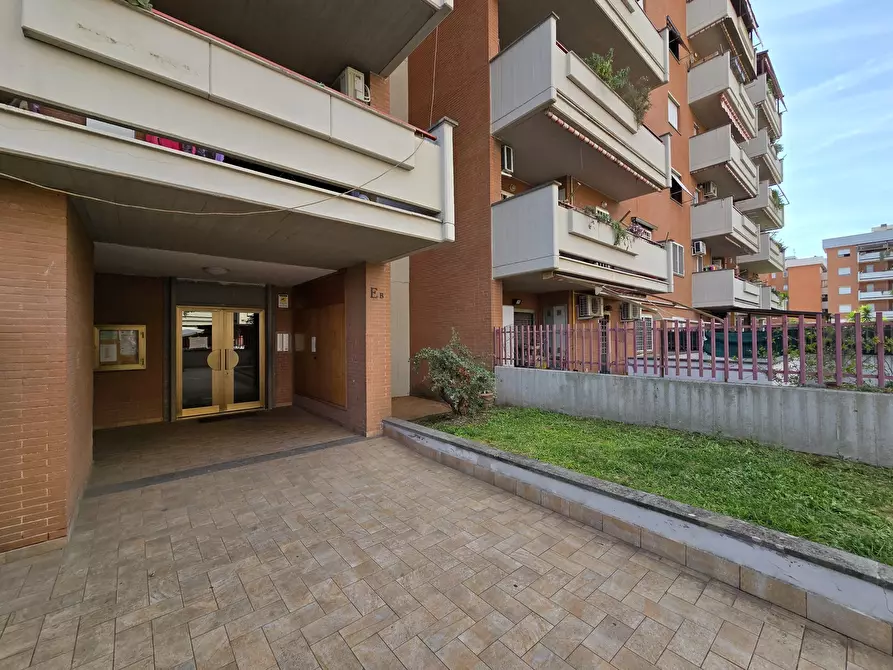 Immagine 27 di Trilocale in vendita  in Via Giuseppe Rosaccio 103 a Roma