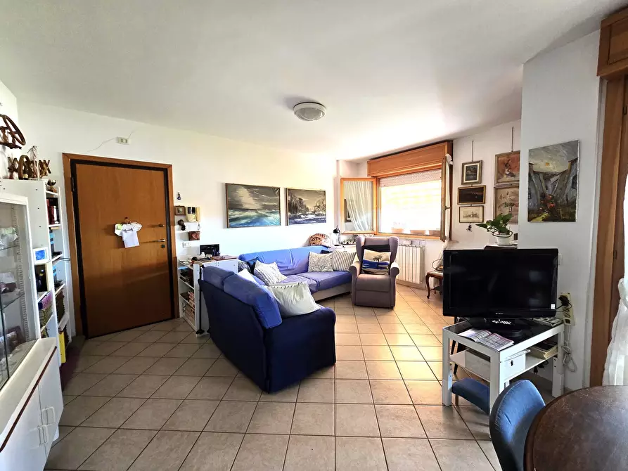 Immagine 6 di Trilocale in vendita  in VIA ROSARIO LIVATINO 3 a Nettuno