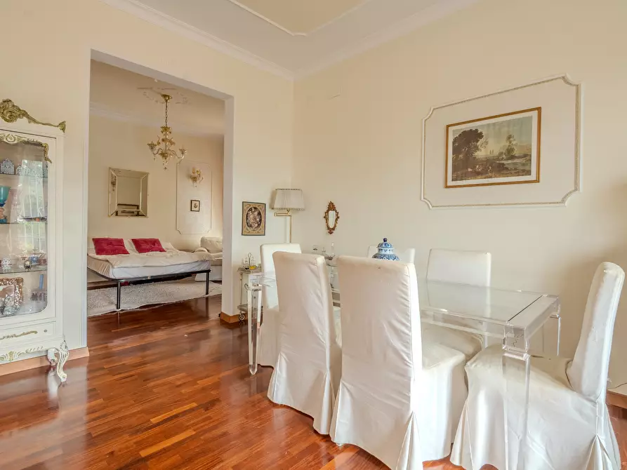 Immagine 10 di Pentalocale in vendita  in Via Nerola 16 a Roma