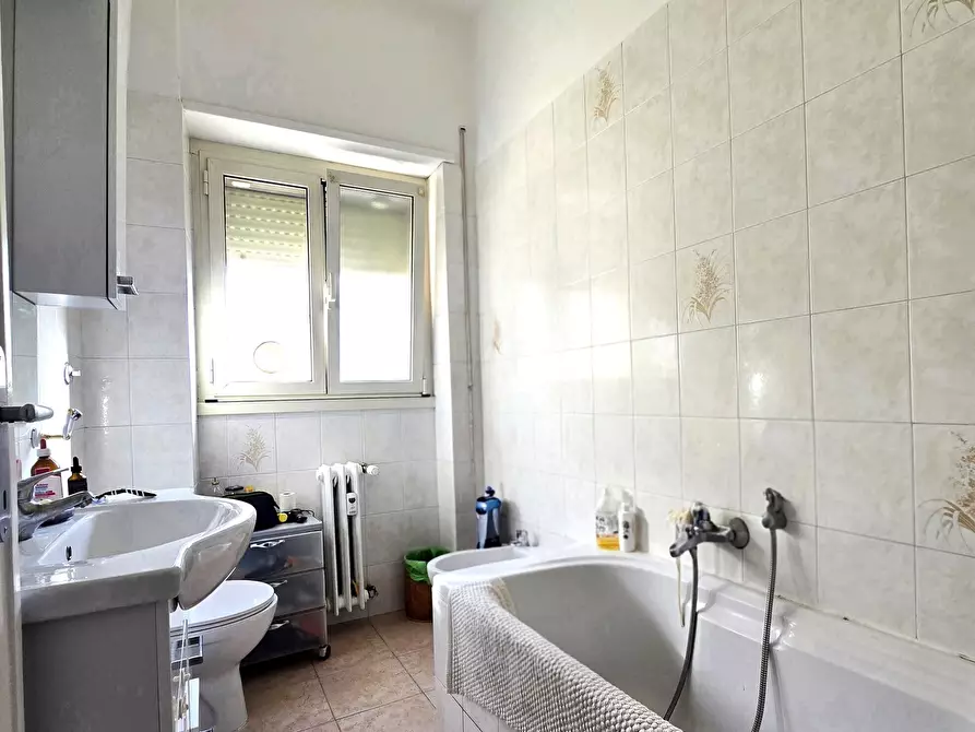 Immagine 17 di Trilocale in affitto  in Via Montasio 41 a Roma