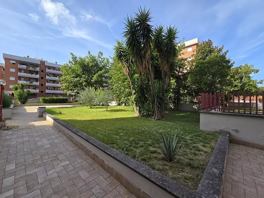 Immagine 26 di Trilocale in vendita  in Via Giuseppe Rosaccio 103 a Roma