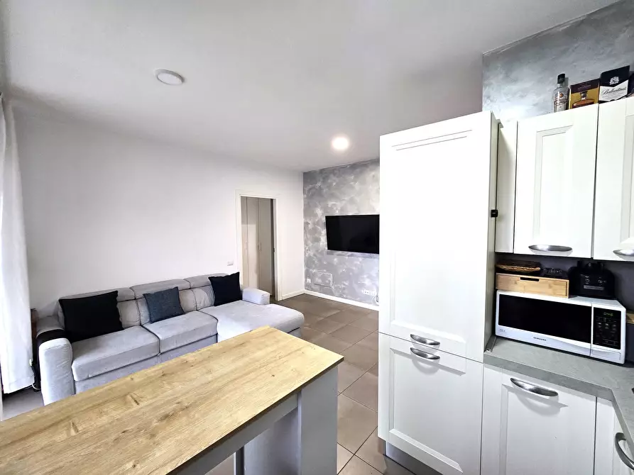 Immagine 13 di Bilocale in vendita  in Via Guglielmo Petroni 38 a Roma